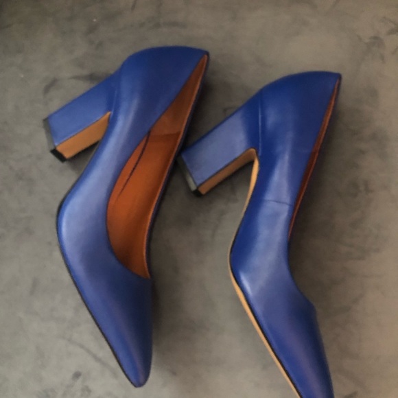 NWOT SARTO Cobalt Sasha Leather Pump - Picture 3 of 5